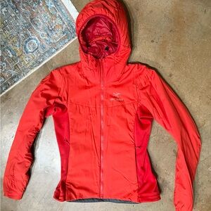 Arcteryx Atom LT insulated ski jacket mid layer red